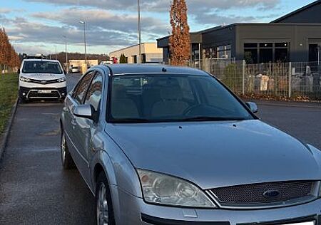 Ford Mondeo 2.5 V6 Futura 5-tronic Futura