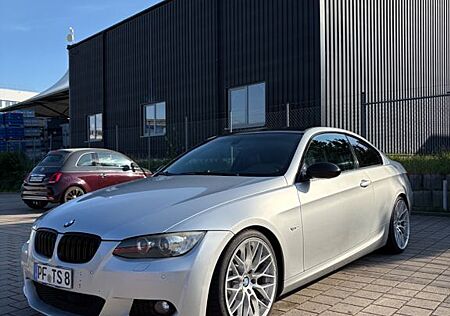 BMW 330i E92 M Paket / 335i Heck Umbau / N52B30