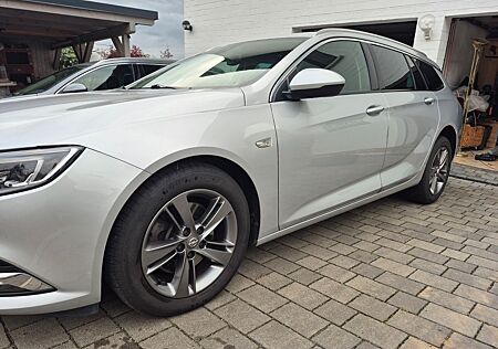 Opel Insignia gebraucht kaufen Opel Insignia 2.0 BiTurbo Diesel Country Tour Aut...