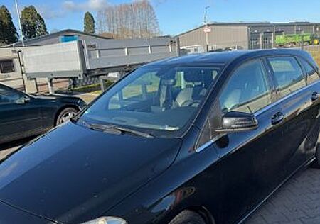 Mercedes-Benz B 180 CDI DCT -