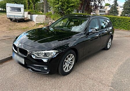 BMW 318d Touring Advantage
