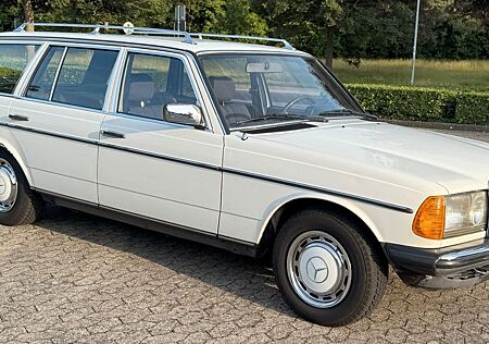 Mercedes-Benz 240 240TD (W123) T-Modell Automatik