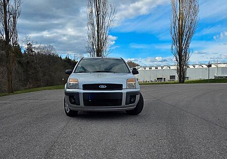Ford Fusion 1,6 16V + Autom. +