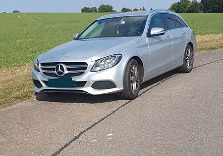 Mercedes-Benz 220