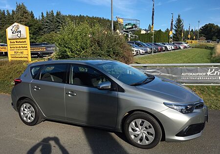 Toyota Auris Cool