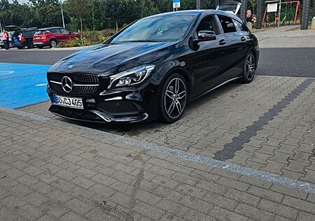 Mercedes-Benz CLA 180 Shooting Brake -