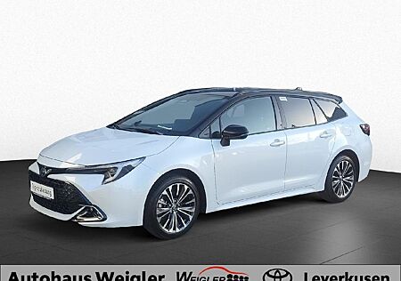 Toyota Corolla 1.8 TS Hybrid Black&White