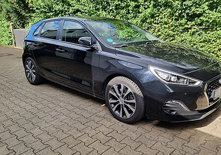 Hyundai i30 1.4 T-GDI YES! +