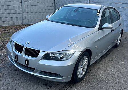 BMW 318 3 Limousine 318i*KLIMA*PDC*AUTOMATIK