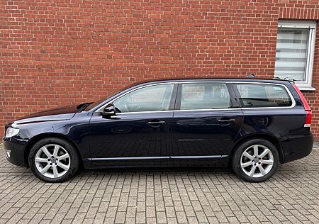 Volvo V70 Kombi Summum 2.0 D4 ACC"Navi"Leder"SiHz"AHK