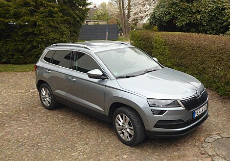Skoda Karoq 1.5 TSI DSG Style, LED, Kamera, Navi, ACC, 8 LM