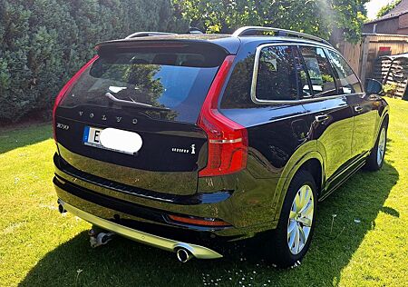 Volvo XC 90 XC90 D5 AWD Geartronic Momentum 7 Sitze Standhei
