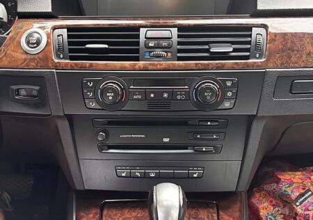 BMW 330xi -