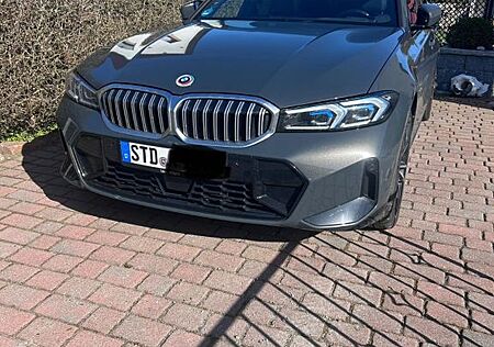 BMW 330e xd Touring, Ausstattung + Zustand sehr gut