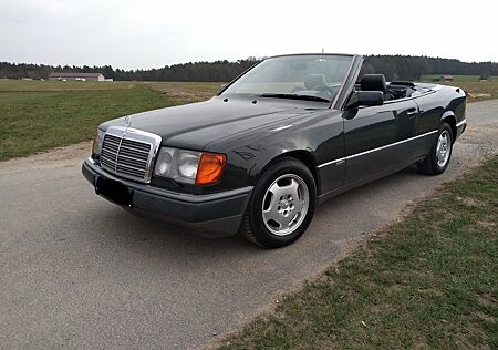 Mercedes-Benz E 300 300 CE-24 Cabrio OLDTIMER