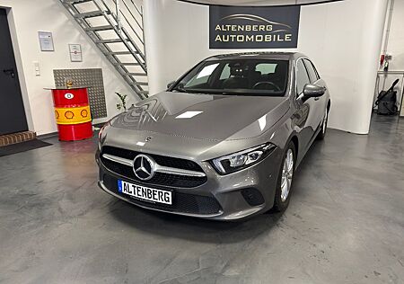 Mercedes-Benz A 200 Kamera LED Navi Sitzhzg. Tempomat PDC