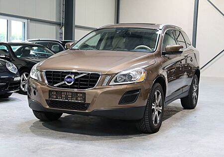 Volvo XC 60 XC60 Summum AWD - D5 - 215Ps - Service neu