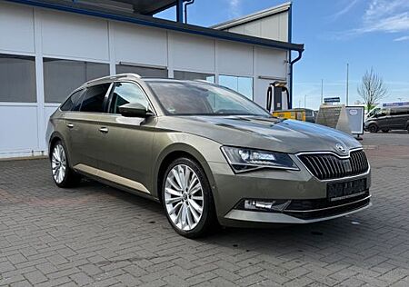 Skoda Superb 2.0 TDI DSG Style Combi Standhz. AHK Pano