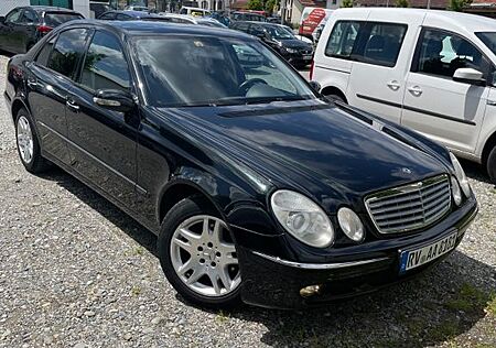 Mercedes-Benz E 240 AVANTGARDE