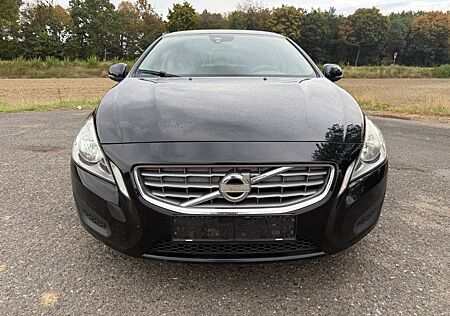 Volvo V60 D2 Momentum