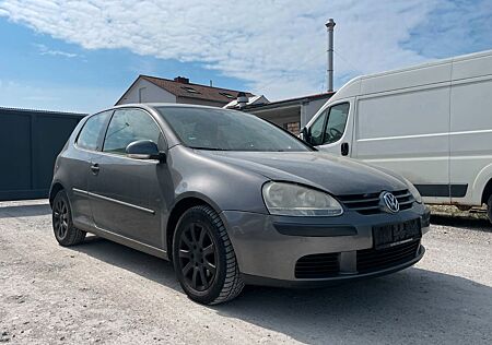 VW Golf Volkswagen V Lim. Trendline