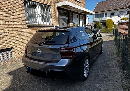 BMW M135i xDrive *VOLL* M Performance Auspuff