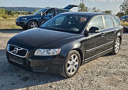 Volvo V50 Kombi D2 Kinetic Schiebed. Navi Tüv Neu