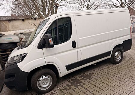Peugeot Boxer Kasten 330 L1H1 Pro BlueHDi 140 Stop&Start