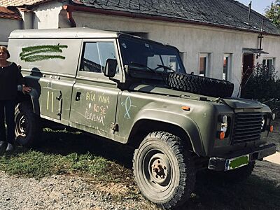 Land Rover Defender