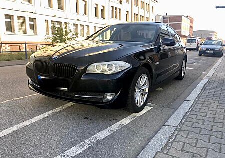 BMW 530d Sportaut. Hud/Standh./Softclose/Schiebedach