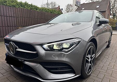 Mercedes-Benz CLA 250 Shooting Brake CLA 250e DCT SB PANO KAM MEM AMG LINE GRANTIE