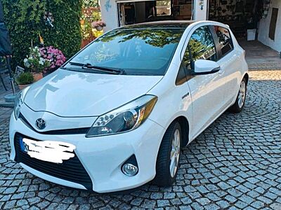 Toyota Yaris 1,33-l-Dual-VVT-i Multidrive S Edition...