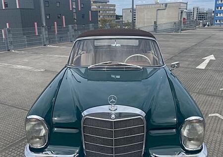 Mercedes-Benz 250 SE Cabrio - deutsches Fahrzeug