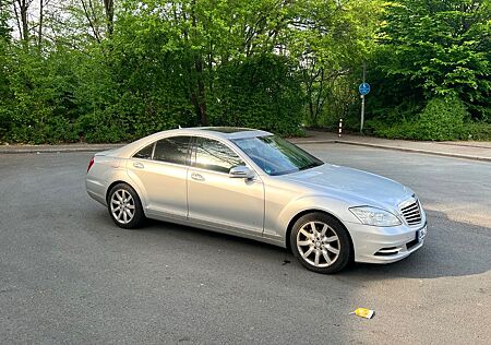 Mercedes-Benz S 350 L -