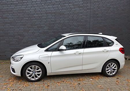 BMW 2er 225 xe Active Tourer Automatik/LED/Navi/PDC