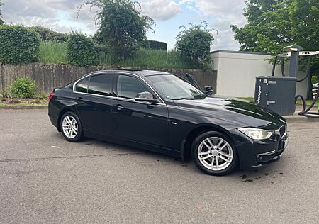 BMW 320d Luxury Line Luxury Line