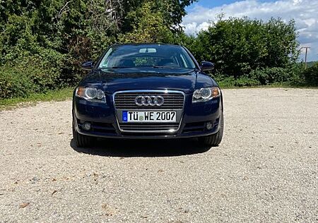 Audi A4 2.0 T FSI Avant - Top Zustand