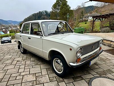 Lada VAZ 21013 Vollrestaurierter Oldtimer  Gutachten