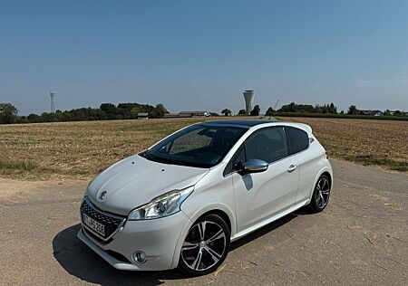 Peugeot 208 1.6 GTi 200 THP GTi - HU neu, Panoramadach