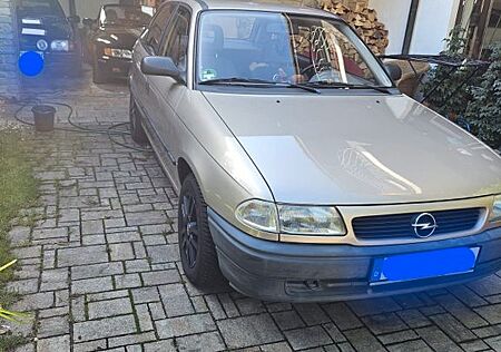 Opel Astra 1.4 -