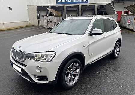 BMW X3 xDrive20d xLine Pano Navi Leder