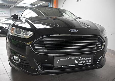 Ford Mondeo Titanium Autom. Navi Kamera Pano ParkAssi