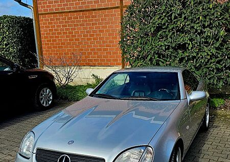 Mercedes-Benz SLK 200 -