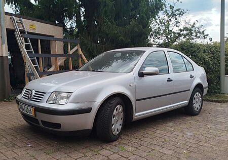 VW Bora Volkswagen 1.6 Automatik, nur 65000km, Resttüv 10/25