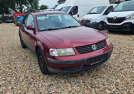 VW Passat Volkswagen 1.6 Basis