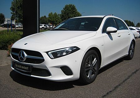 Mercedes-Benz A 200 Progressive 7G LED+FernL Navi CarPlay Spur