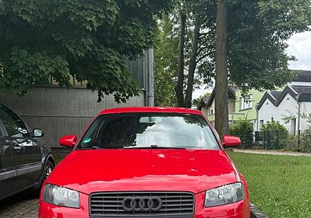 Audi A3 1.6 tiptronic (8P)