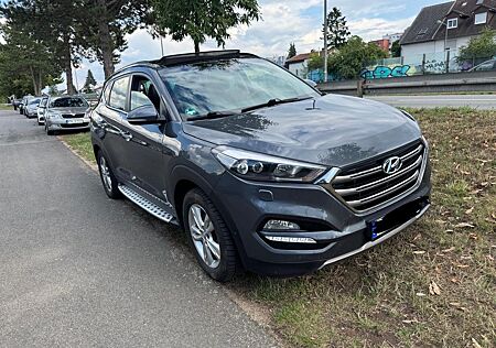 Hyundai Tucson mit Panoramadach & vollleder Ausstattung