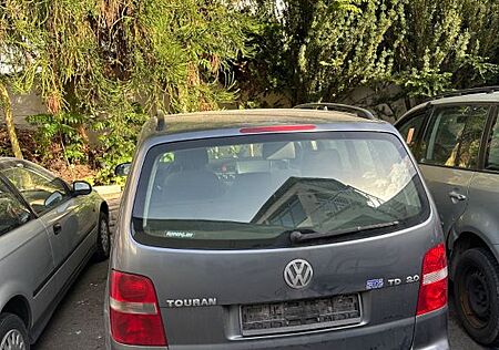 VW Touran Volkswagen 2.0 TDI 103kW DSG Highline Highline