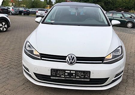 VW Golf Volkswagen VII Lim. 2,0 TDI DSG Highline BMT Pano+Led